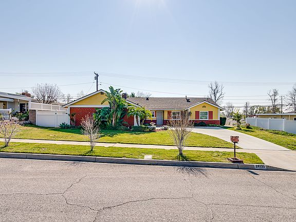 3rd image of 26139 Edgemont Dr