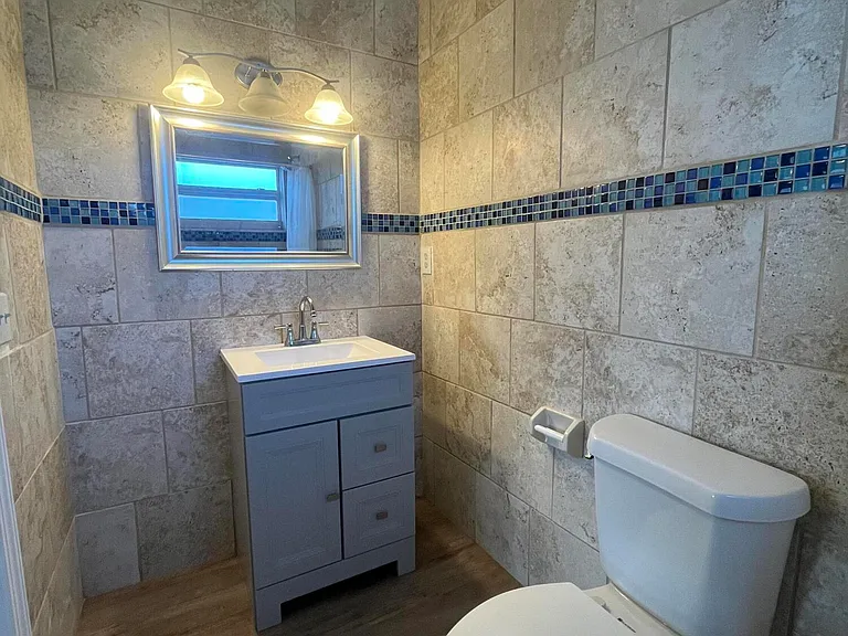 1421 SE 2nd St #2 — Photo 6