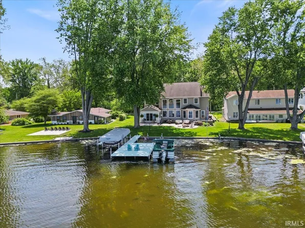 1123 Lakeshore Dr, Warsaw, IN 46580