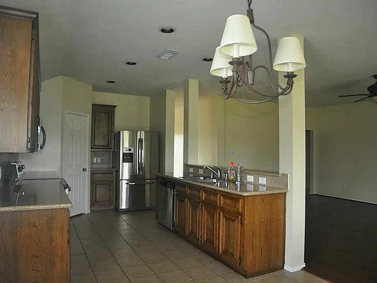 20906 Springport Ct — Photo 7
