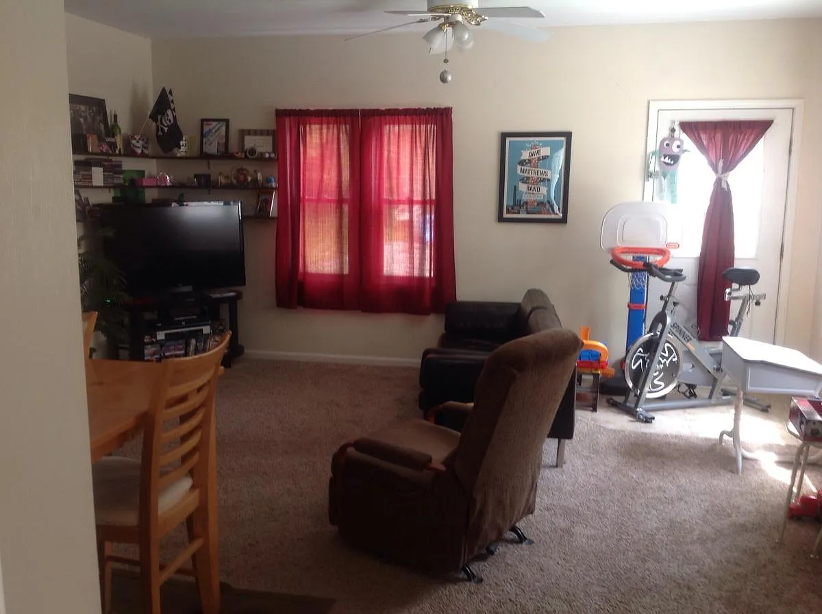 3612 Fairview Ave photo 1