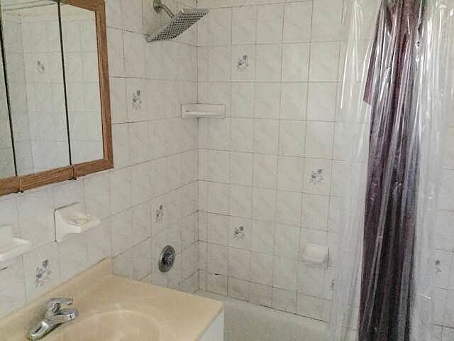 1st image of 1333 E 91st St