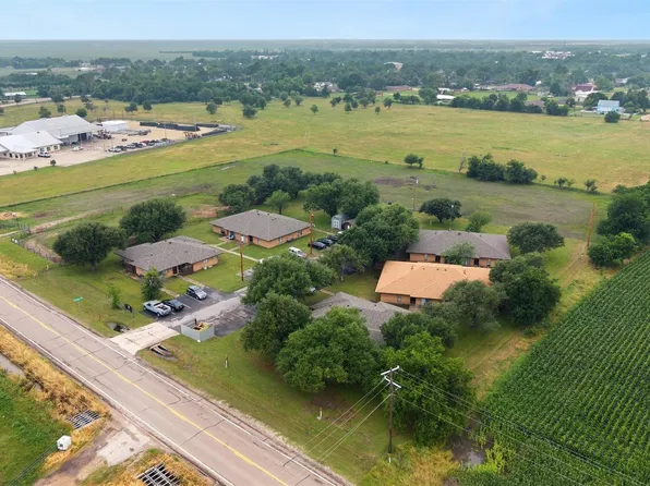 175 Loop 265, Rosebud, TX 76570