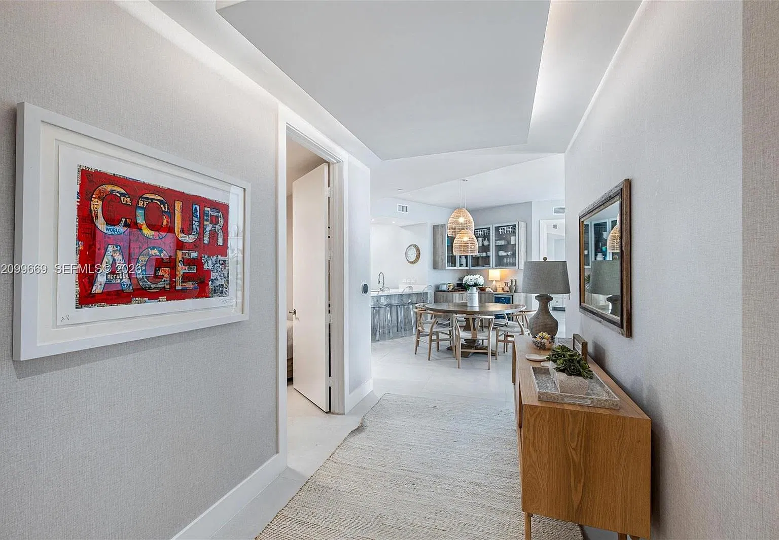 Tdr Tower I Condo — Photo 1