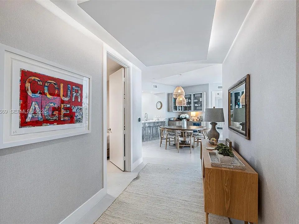 16001 Collins Ave #1007