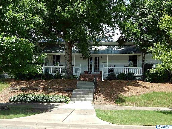 4th image of 2107 S Meadows Dr