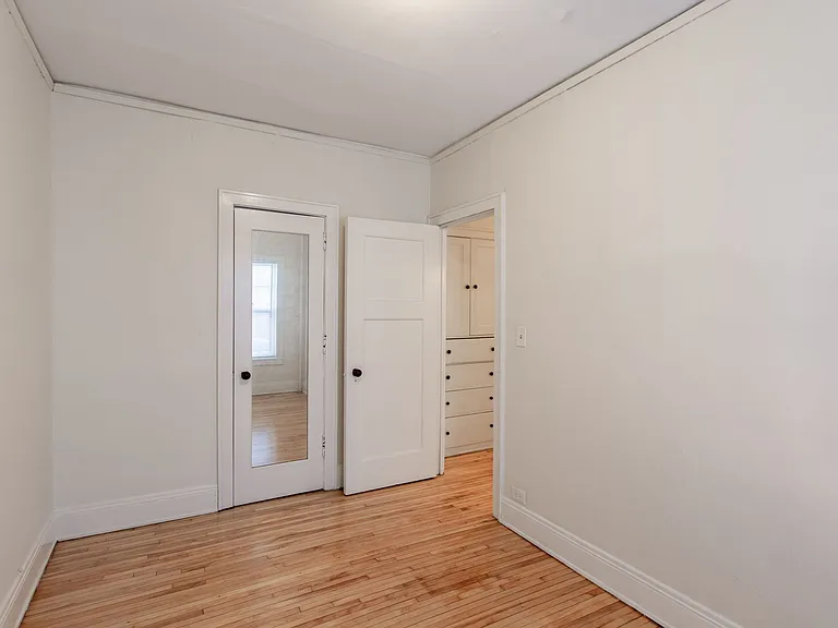 1325 West 27th St — Photo 26