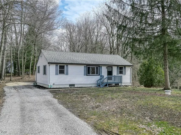 7744 Cooley Rd, Ravenna, OH 44266