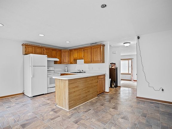 3rd image of 299 Mountain Ave #5
