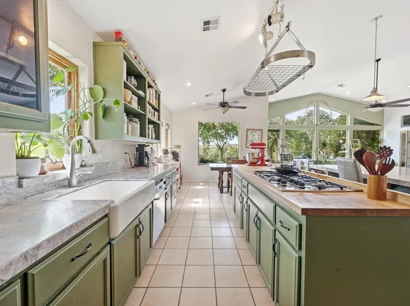 8857 Miwok Trl, Mokelumne Hill, CA 95245