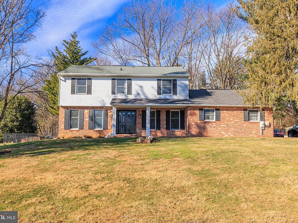 1st image of 13722 Barberry Way