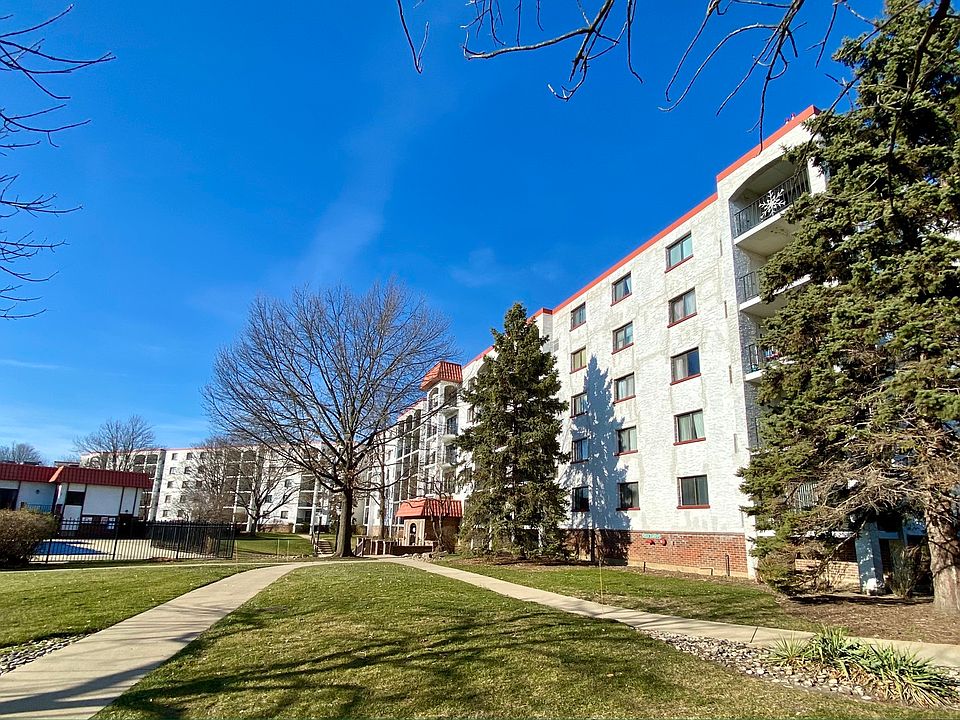 1st image of 475 Plum Creek Dr APT 210