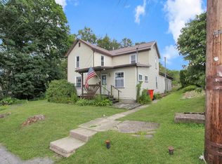 15 3rd St, Falls Creek, PA 15840