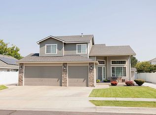 174 NE 12th St, Hermiston, OR 97838