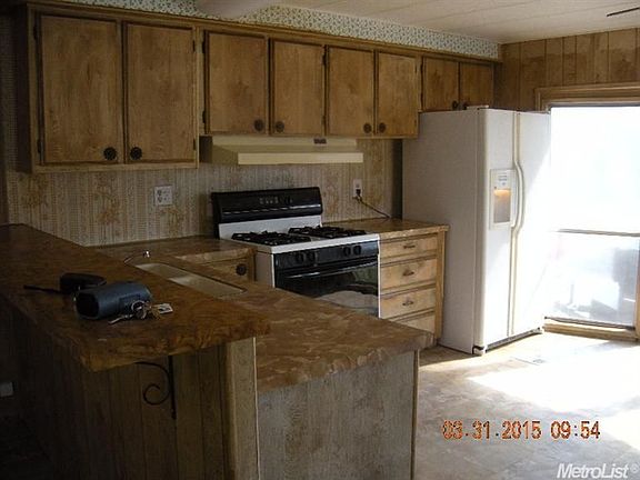 3rd image of 5505 S Grove St Spc 12