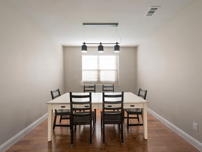1825 Ridge Creek Ln — Photo 4