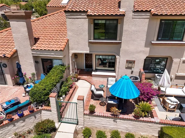 334 Country Club Dr Unit C, Simi Valley, CA 93065