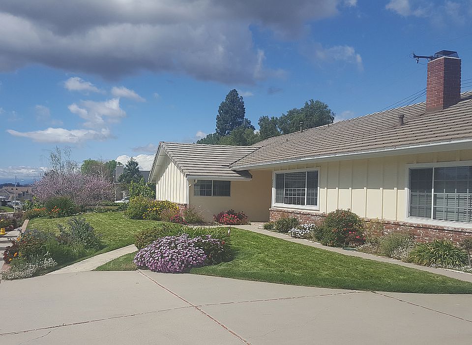 1st image of 2229 Montrose Dr