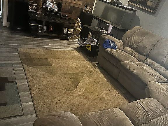 4th image of 5043 Watson Dr