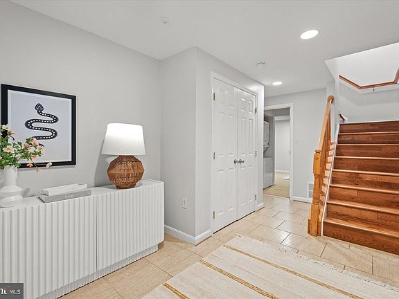 2nd image of 106 Sanborn Pl