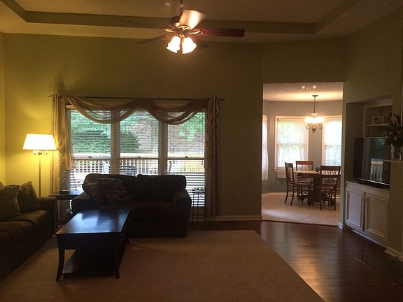 3rd image of 3916 Forsythe Dr