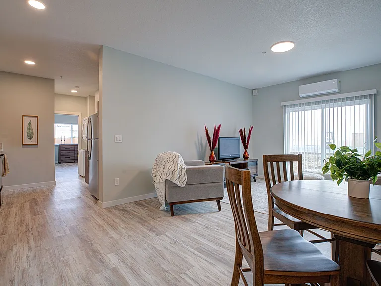 Colima Apartments — Photo 21