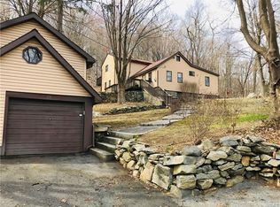 25 Barger St, Putnam Valley, NY 10579