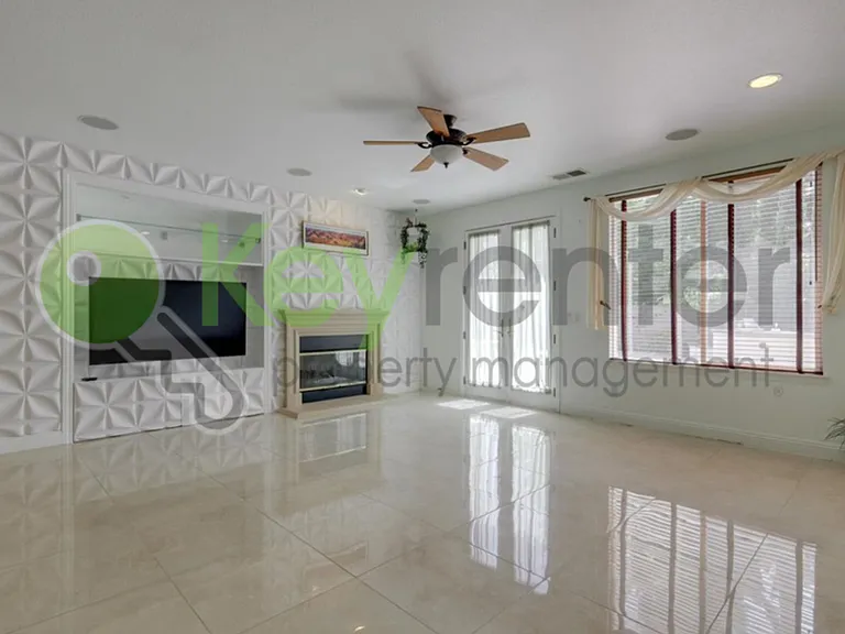 208 Otter Glen Ct — Photo 11
