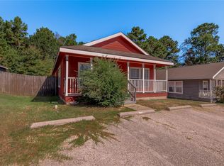 112 Varsity Dr, Huntsville, TX 77340