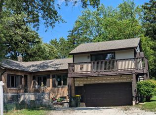 461 Grove St, Wood Dale, IL 60191