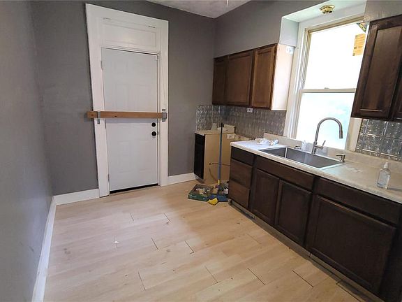5th image of 5729 Era Ave
