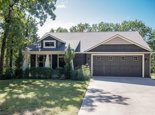 2096 Evans Dr, Grove, OK 74344