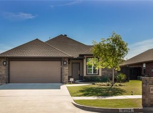 17704 Black Hawk Cir, Edmond, OK 73012