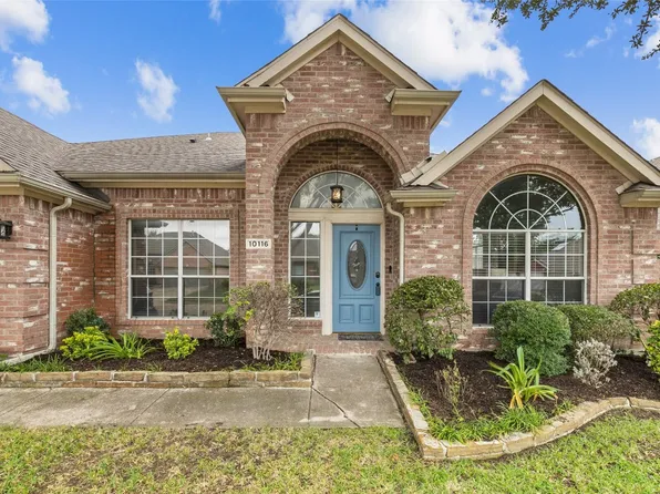 10116 Norman Ct, Irving, TX 75063