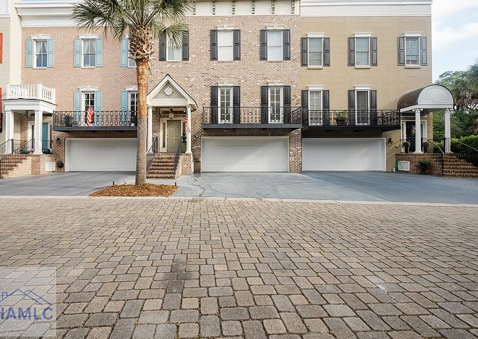 1st image of 2 Paddington Cir
