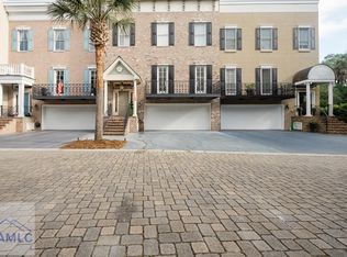 2 Paddington Cir, Savannah, GA 31410