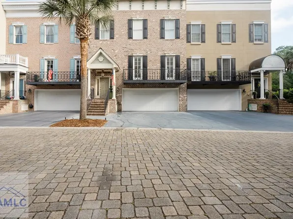 2 Paddington Cir, Savannah, GA 31410