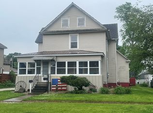 309 E Maple St, Hoopeston, IL 60942
