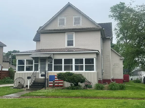 309 E Maple St, Hoopeston, IL 60942