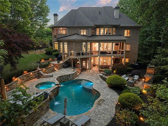 4th image of 15873 Meadow King Ct