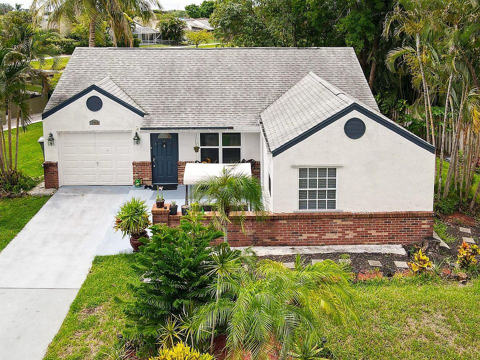 1st image of 5543 Pebble Brook Ln