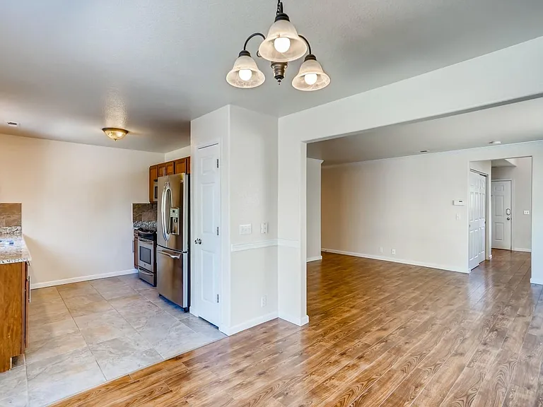 4818 Benton St — Photo 7