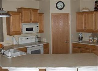 2nd image of 1557 Dorchester Ct