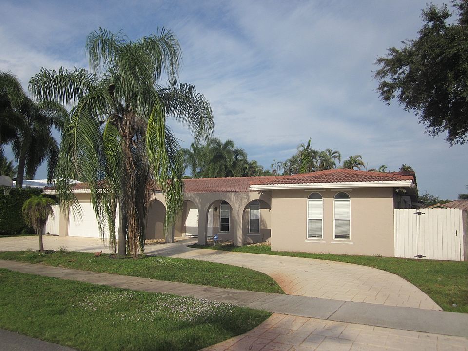 1st image of 3641 N 52nd Ave