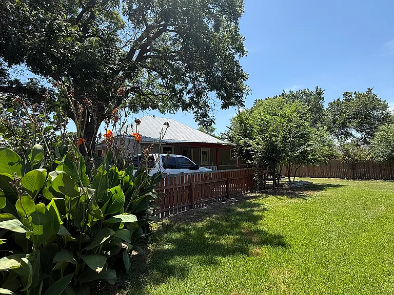 1088 FM 448 — Photo 11