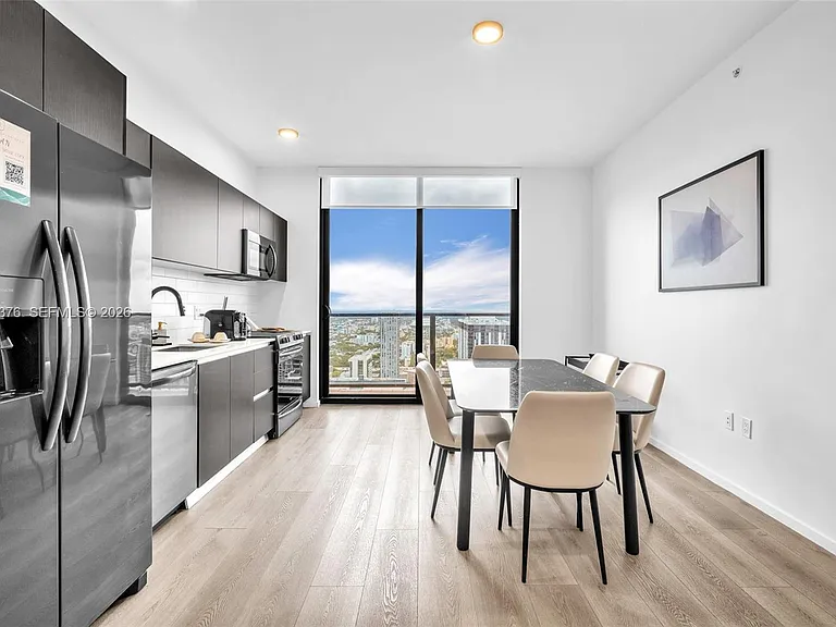 398 NE 5th St #Penthouse 4701 — Photo 11
