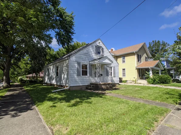 1100 N Roosevelt Ave, Bloomington, IL 61701