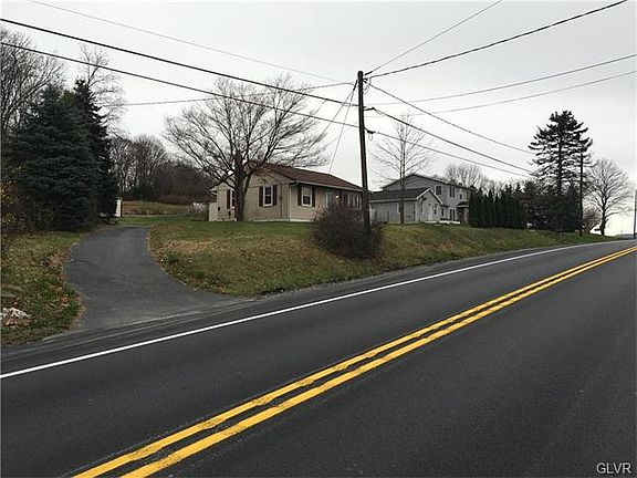 3rd image of 1162 Riverview Dr