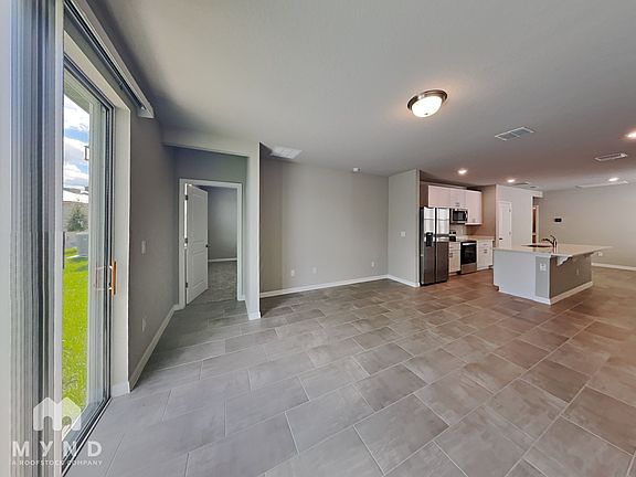 5th image of 3345 Fresno Pl