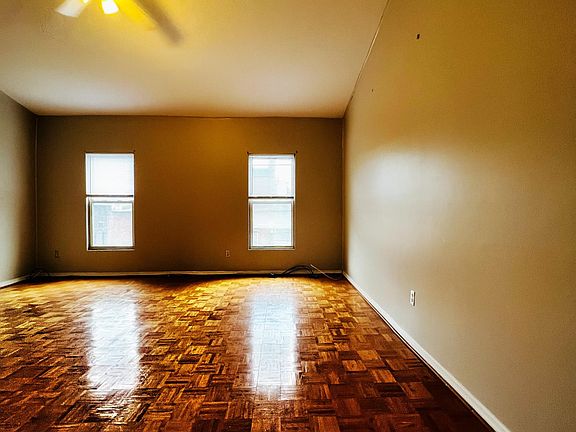 3rd image of 4651 Umbria St Floor 3
